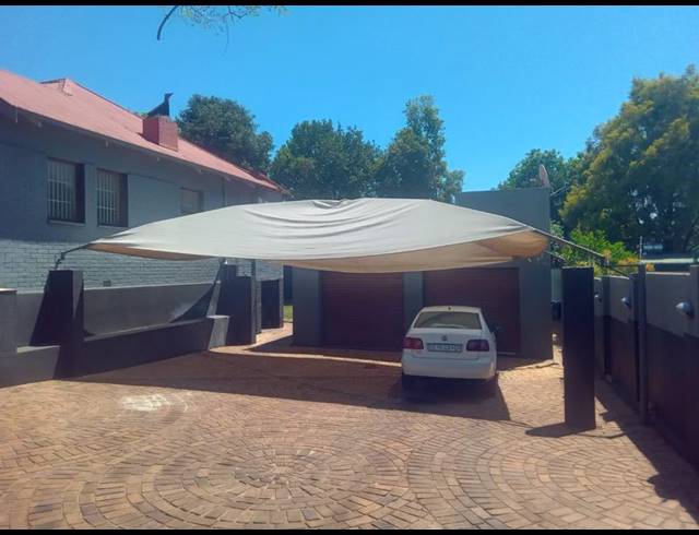 10 BEDROOM HOUSE FOR SALE IN MELVILLE